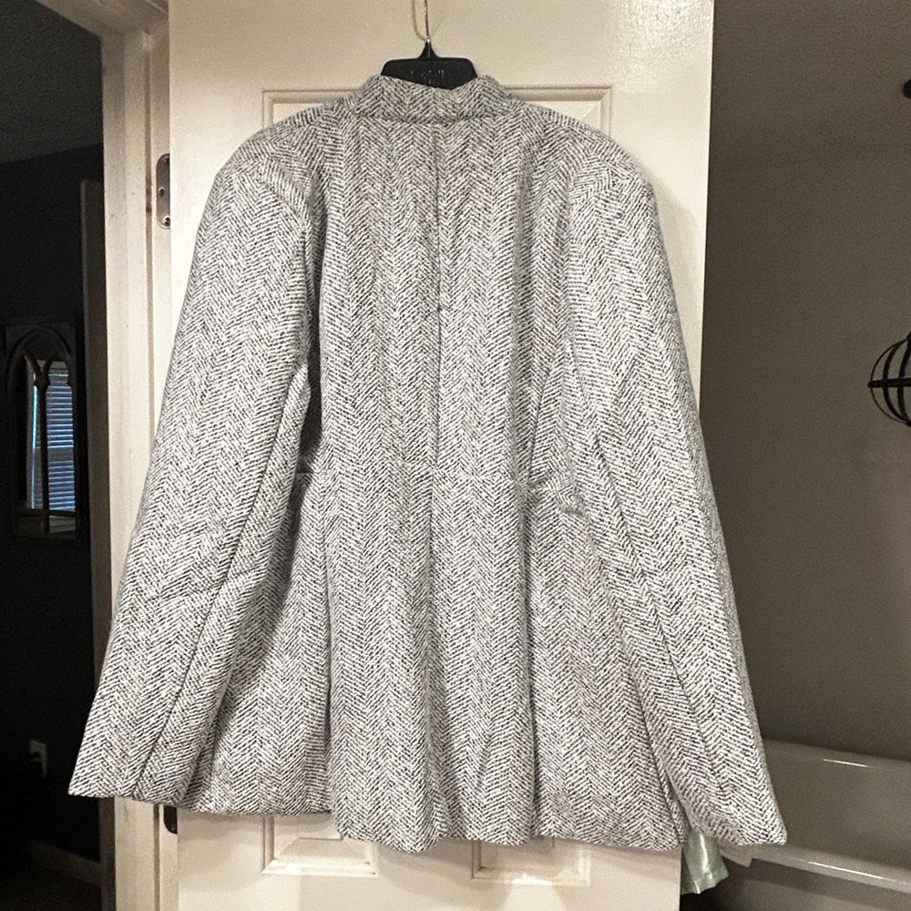 NWOT Vici Collection Tayshia gray herringbone open front blazer coat - Picture 5 of 5